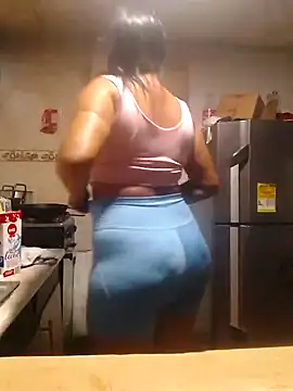 Snapshot of lupita_2023 chatting on 01-14-25, 10:44 lupita 2023 online show from 01-14-25, 10:44