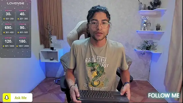 Aaron Jassell1 online show from 03-12-25, 11:01