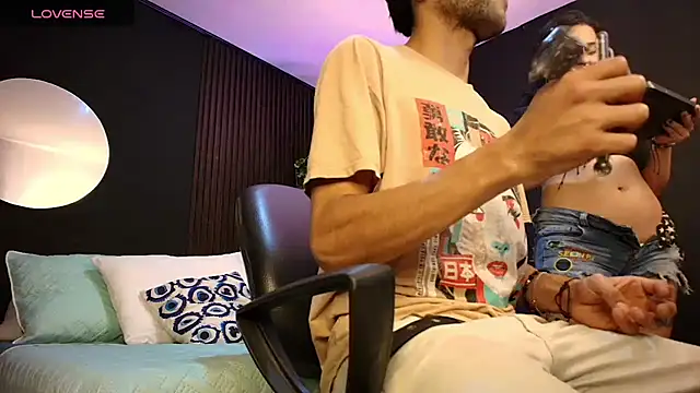 Aaron Jassell1 online show from 11-06-25, 10:43