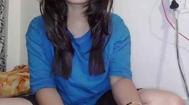 ANANYA-TIWARI online show from 01-15-25, 04:11