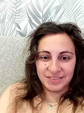 Snapshot of ShelaDiass chatting on 10-10-25, 05:50 ShelaDiass online show from 10-10-25, 05:50