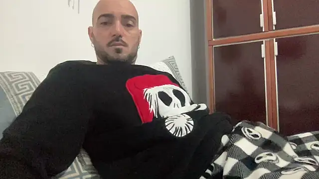 Snapshot of alessandromori91 chatting on 12-22-25, 10:12 alessandromori91 online show from 12-22-25, 10:12