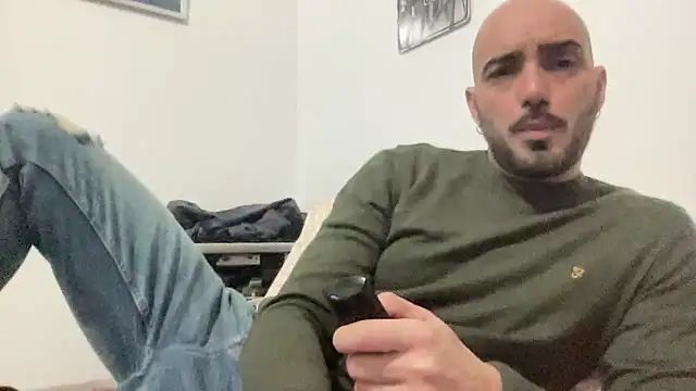 Snapshot of alessandromori91 chatting on 01-15-26, 09:40 alessandromori91 online show from 01-15-26, 09:40