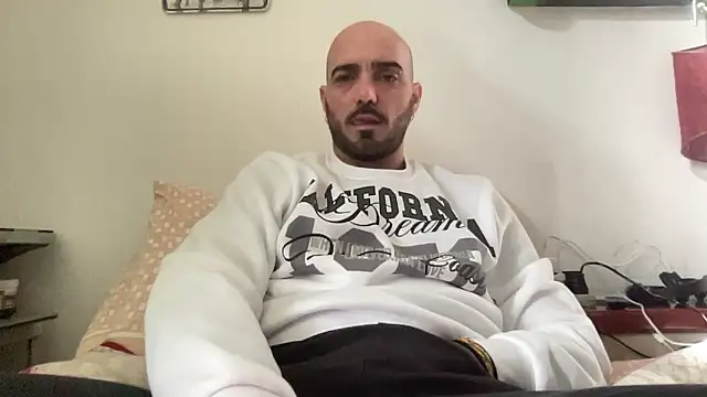 Snapshot of alessandromori91 chatting on 01-16-26, 01:48 alessandromori91 online show from 01-16-26, 01:48