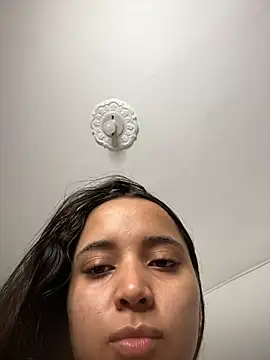 MollySanders    online show from 01-07-25, 04:27