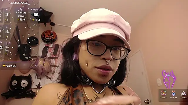 Violetta Suky online show from 10-30-25, 01:56