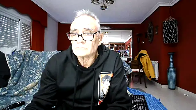 maduroguapo online show from 12-18-25, 04:02