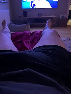 danishcock2 online show from 03-04-25, 10:38