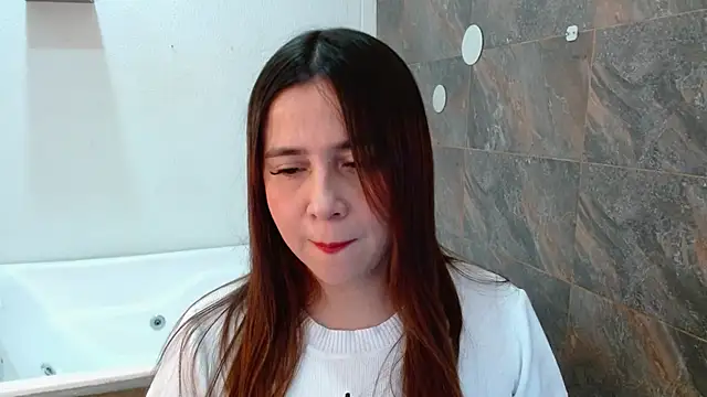 Snapshot of Heidy_Wells chatting on 11-13-25, 12:59 Heidy Wells online show from 11-13-25, 12:59