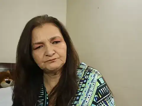 Snapshot of Bellaisa chatting on 01-12-25, 11:15 Bellaisa online show from 01-12-25, 11:15