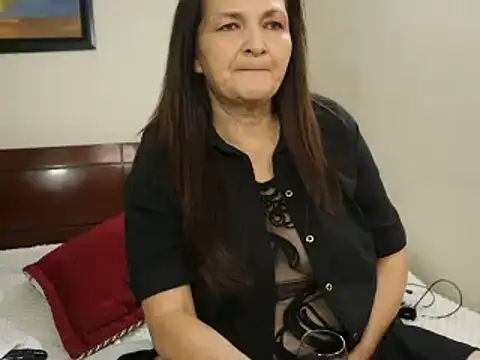 Snapshot of Bellaisa chatting on 02-05-25, 02:40 Bellaisa online show from 02-05-25, 02:40