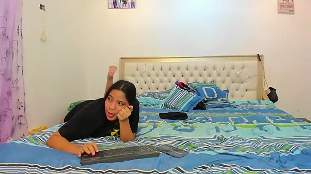 fenixonfire  online show from 02-11-25, 09:35