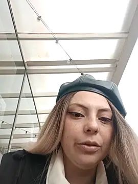 madelaine- online show from 10-11-25, 05:22