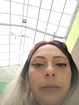 madelaine- online show from 10-20-25, 08:09