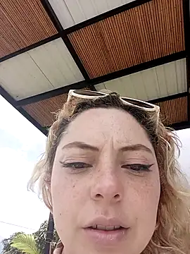 madelaine- online show from 11-30-25, 04:55