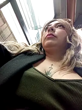 madelaine- online show from 12-22-25, 07:11