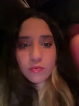 Snapshot of valentina_jonnes1 chatting on 12-25-24, 03:40 valentina jonnes1 online show from 12-25-24, 03:40