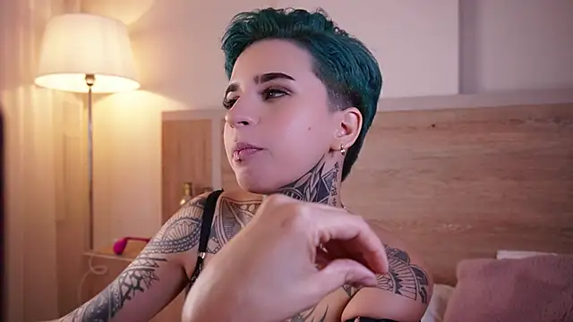 AliceShazaham  online show from 02-07-25, 09:16