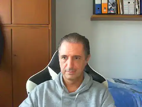 Snapshot of lliuk70mi chatting on 12-26-24, 02:37 lliuk70mi online show from 12-26-24, 02:37