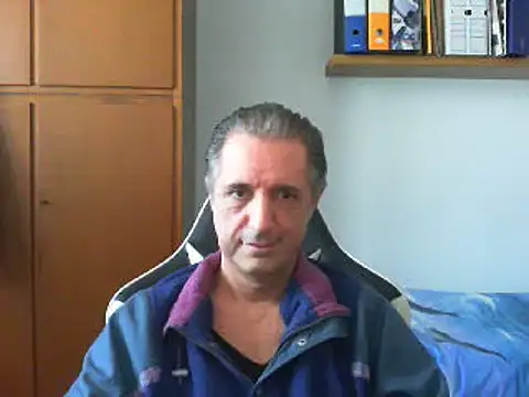 Snapshot of lliuk70mi chatting on 02-04-25, 01:27 lliuk70mi online show from 02-04-25, 01:27
