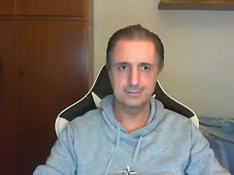 Snapshot of lliuk70mi chatting on 02-12-25, 06:19 lliuk70mi online show from 02-12-25, 06:19