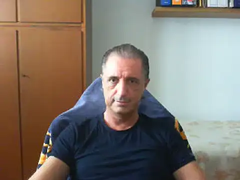 Snapshot of lliuk70mi chatting on 09-22-25, 01:35 lliuk70mi online show from 09-22-25, 01:35