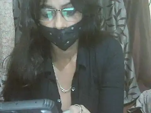 Snapshot of JENIFER_PUNE chatting on 02-11-25, 06:44 JENIFER PUNE online show from 02-11-25, 06:44