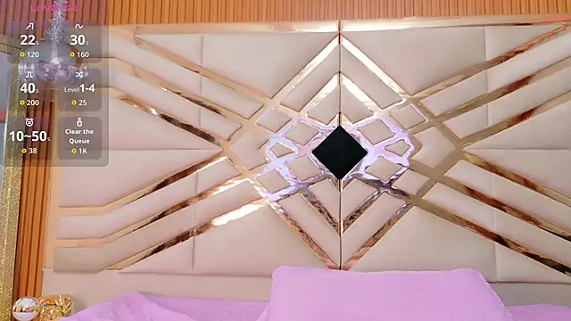 Snapshot of littleebonymommy chatting on 02-28-26, 02:56 littleebonymommy online show from 02-28-26, 02:56