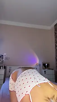 bigbabykiki online show from 12-20-25, 04:58