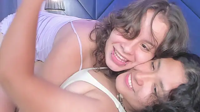 ivy and molly online show from 10-08-25, 12:30
