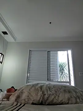 Snapshot of Branquinhasexy chatting on 10-06-25, 08:17 Branquinhasexy online show from 10-06-25, 08:17