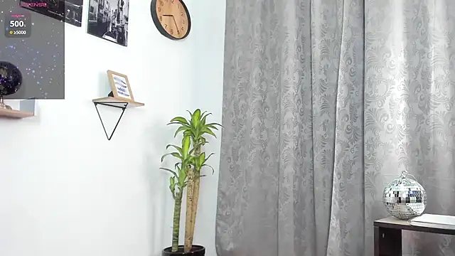 SophieBaker   online show from 11-05-25, 01:27