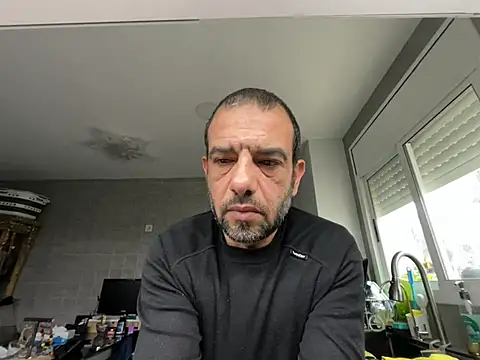 Snapshot of FotografoPollon chatting on 03-21-25, 02:18 FotografoPollon online show from 03-21-25, 02:18