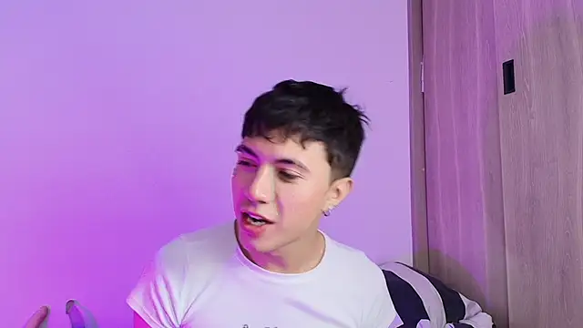 Justyn Ross online show from 09-26-25, 02:59