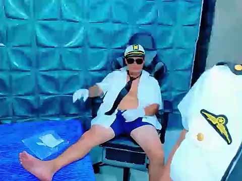 ValentinaAndTerry online show from 10-31-25, 04:52