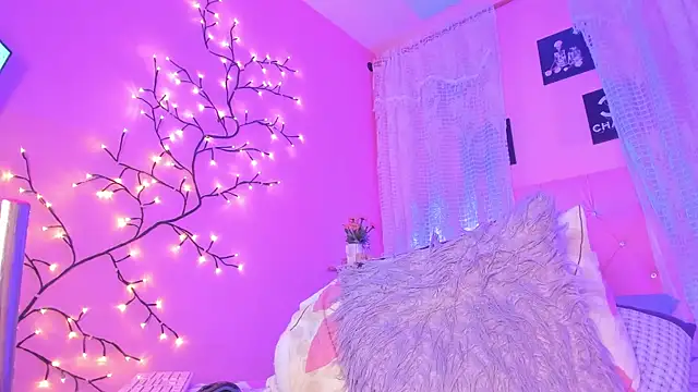 Dulce Girl  online show from 03-06-25, 03:35