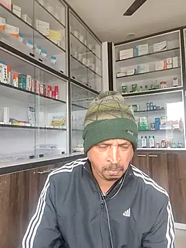 Snapshot of Raj1043 chatting on 12-20-25, 06:09 Raj1043 online show from 12-20-25, 06:09