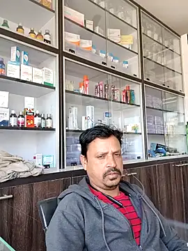 Snapshot of Raj1043 chatting on 02-06-26, 06:18 Raj1043 online show from 02-06-26, 06:18