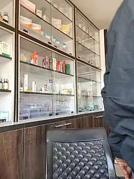 Snapshot of Raj1043 chatting on 02-10-26, 05:33 Raj1043 online show from 02-10-26, 05:33