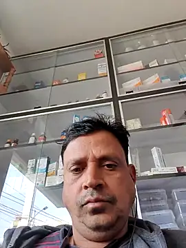 Snapshot of Raj1043 chatting on 02-25-26, 05:28 Raj1043 online show from 02-25-26, 05:28