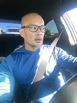 Snapshot of EatMyCake831 chatting on 10-28-25, 06:32 EatMyCake831 online show from 10-28-25, 06:32