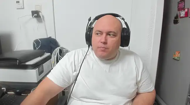 BigromeoXX online show from 12-23-24, 06:05