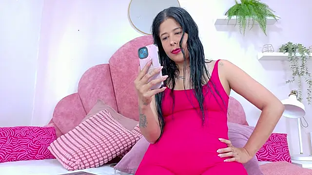 DulceAurora   online show from 11-20-25, 02:45