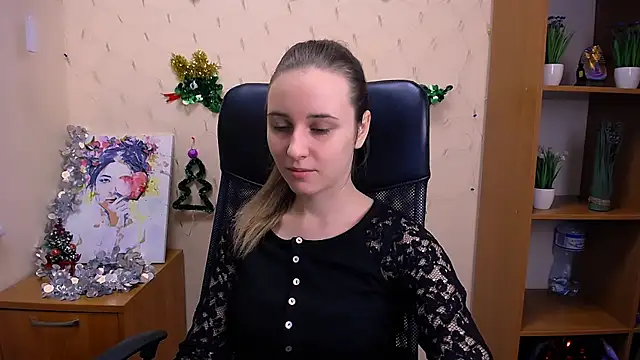 Snapshot of _Nicole_new chatting on 12-21-24, 12:16  Nicole new online show from 12-21-24, 12:16