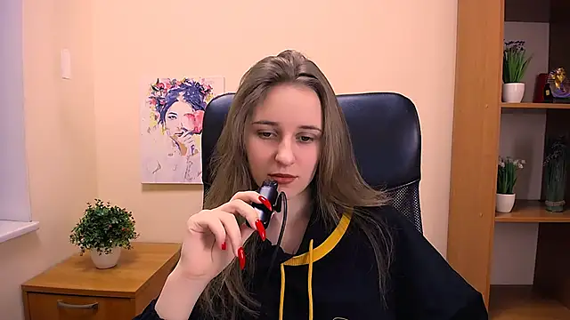 Snapshot of _Nicole_new chatting on 01-15-25, 12:15  Nicole new online show from 01-15-25, 12:15