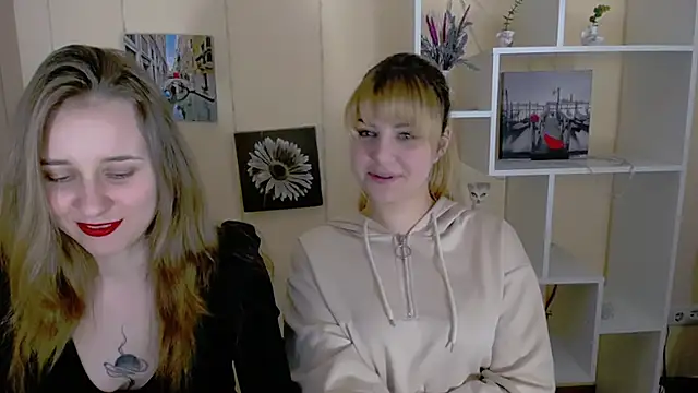 Snapshot of _Nicole_new chatting on 03-13-25, 02:12  Nicole new online show from 03-13-25, 02:12