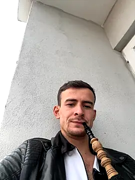 Snapshot of eddy355 chatting on 11-20-25, 12:38 eddy355 online show from 11-20-25, 12:38