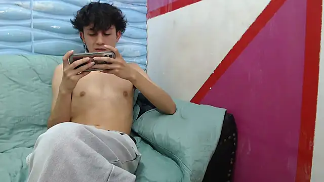 Felipe Browns online show from 12-16-24, 04:49