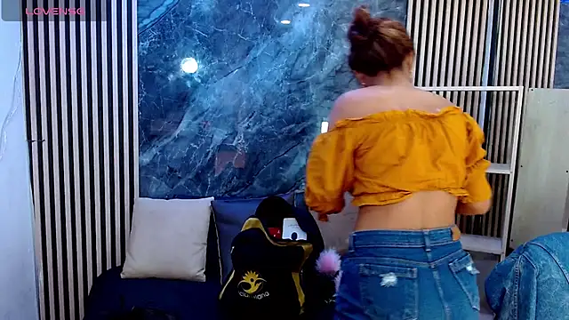 Isalombardi online show from 09-27-25, 02:05