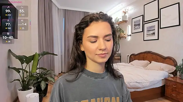 Snapshot of NicoleLuv chatting on 11-14-25, 01:43 NicoleLuv online show from 11-14-25, 01:43